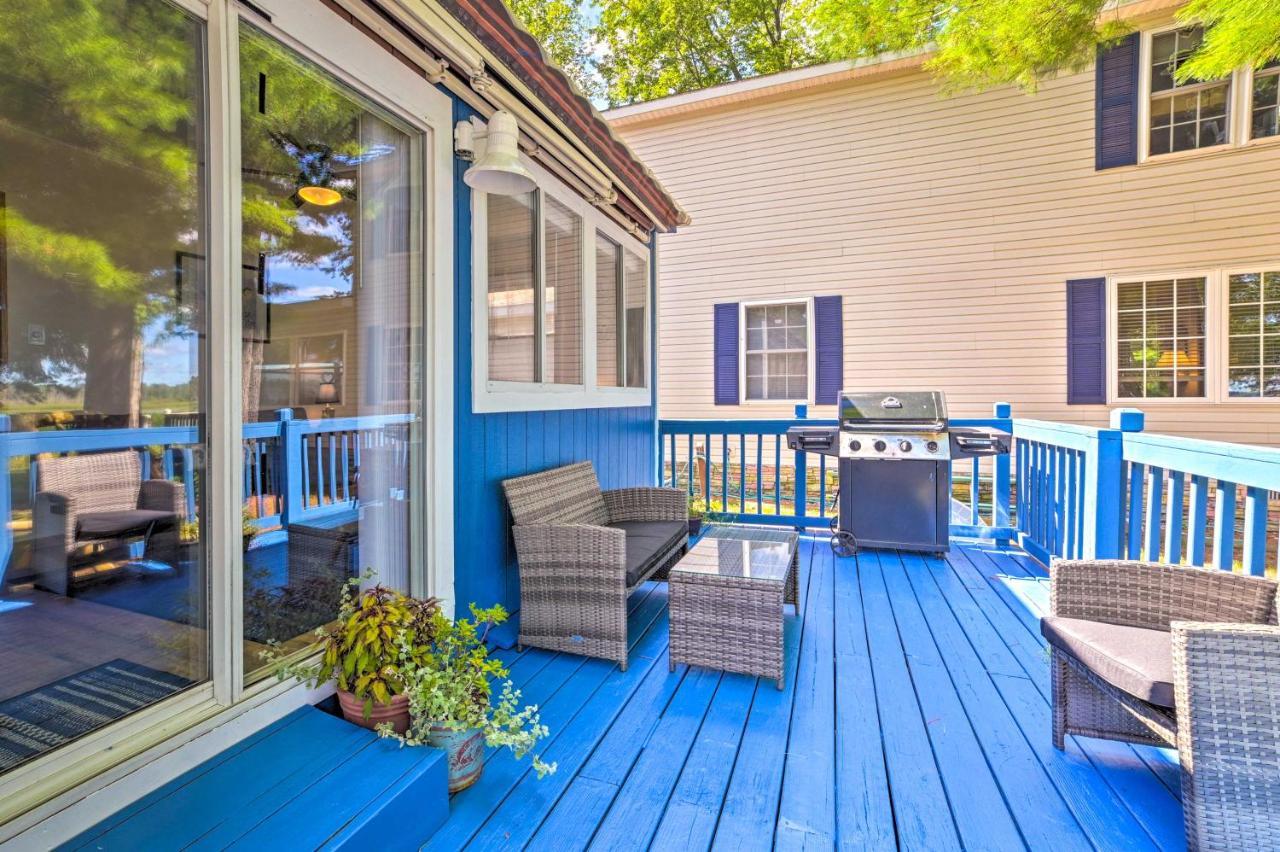 East Tawas Lakefront Getaway With Kayaks And Deck 외부 사진