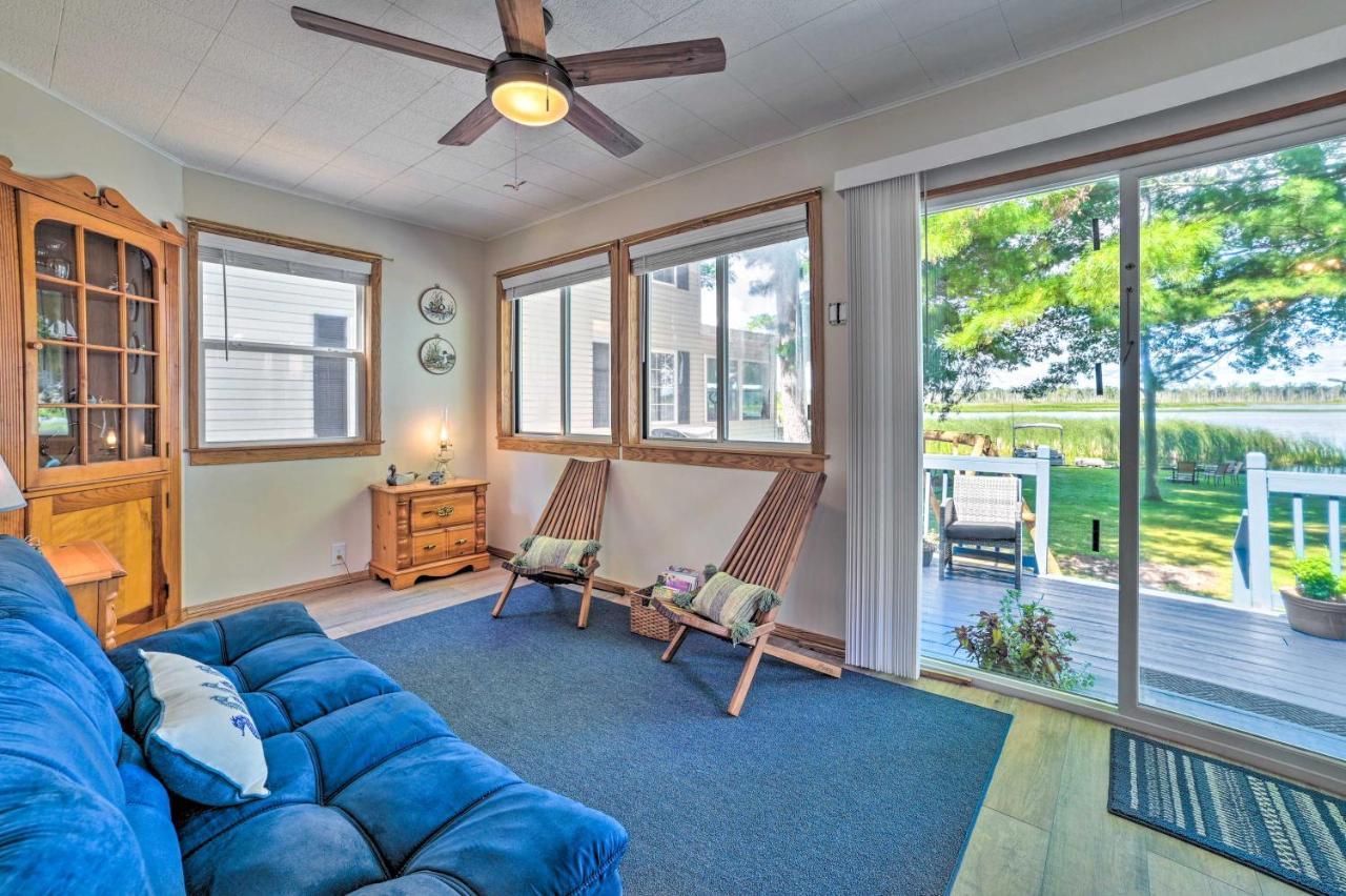 East Tawas Lakefront Getaway With Kayaks And Deck 외부 사진