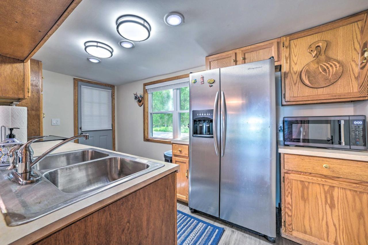 East Tawas Lakefront Getaway With Kayaks And Deck 외부 사진